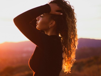 Como hidratar e nutrir o cabelo após a exposição solar